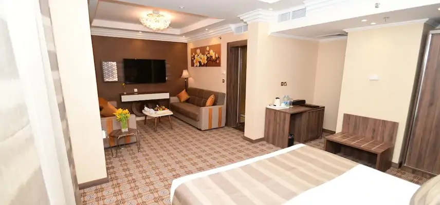 Golden Tulip Al Zahabi image